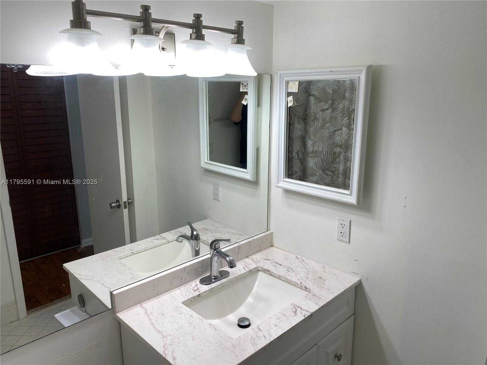 Small Image of 4133 SOUTH CARAMBOLA CIR S #G203, Coconut Creek Number 19