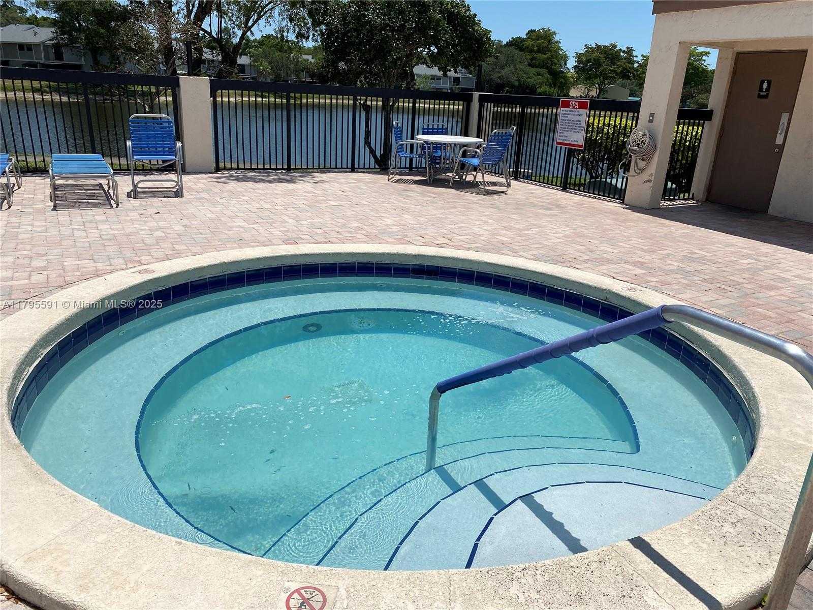 Small Image of 4133 SOUTH CARAMBOLA CIR S #G203, Coconut Creek Number 28