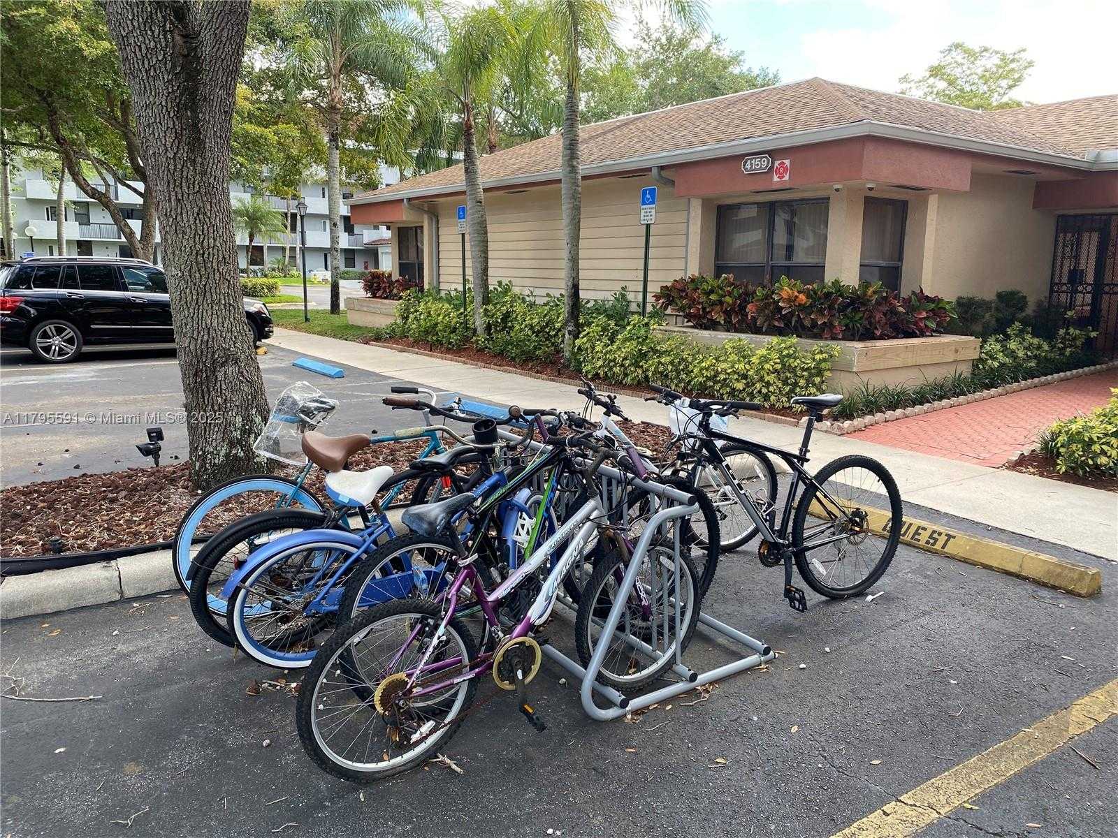 Small Image of 4133 SOUTH CARAMBOLA CIR S #G203, Coconut Creek Number 3