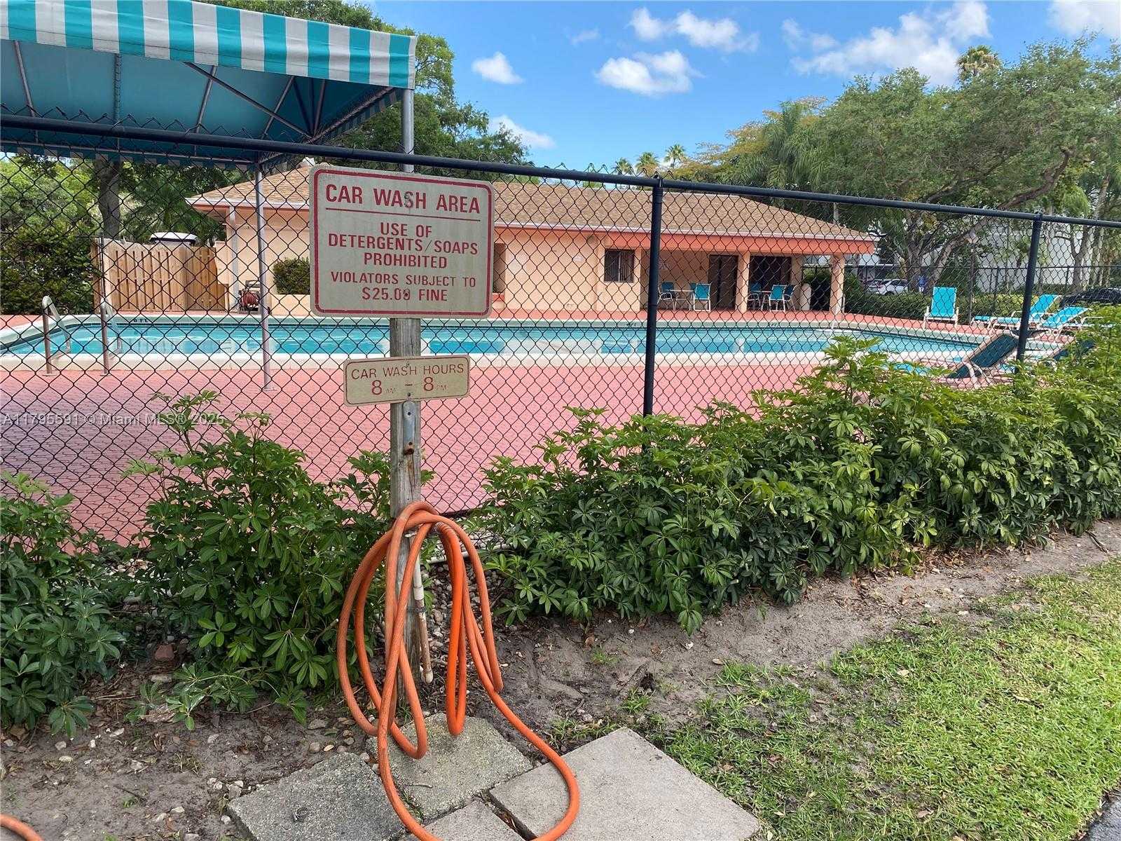 Small Image of 4133 SOUTH CARAMBOLA CIR S #G203, Coconut Creek Number 7