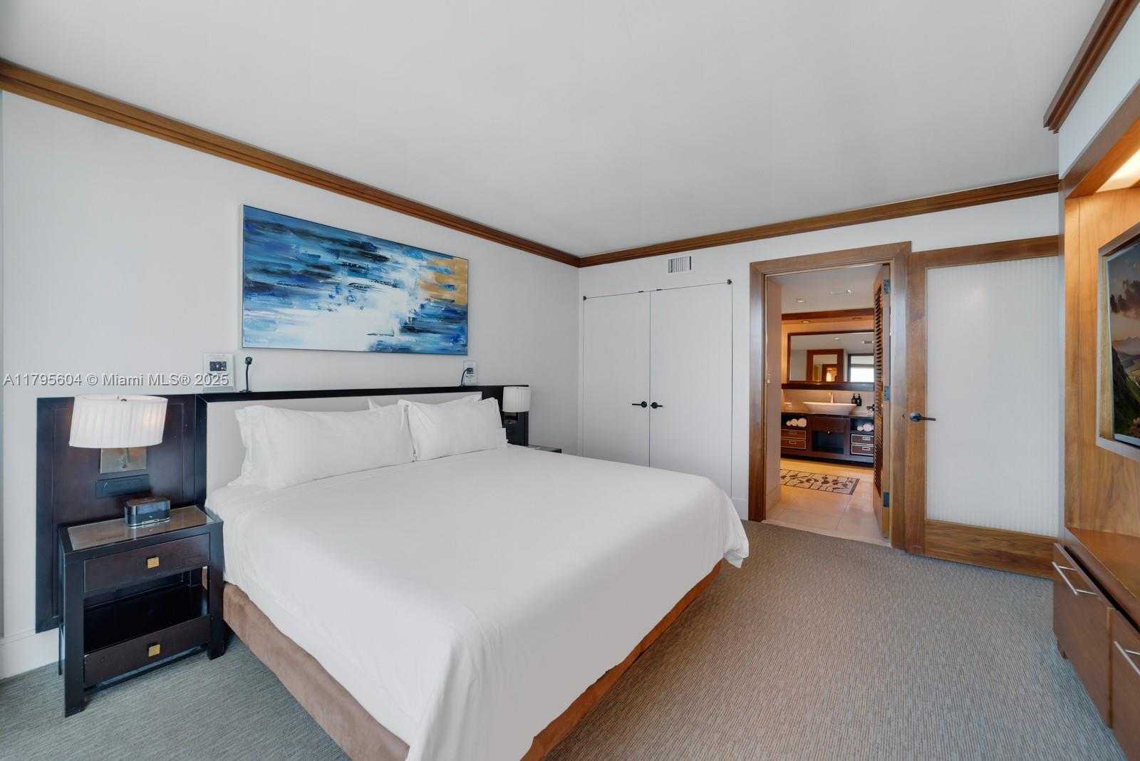 Small Image of 6801 COLLINS AVE #502, Miami Beach Number 10