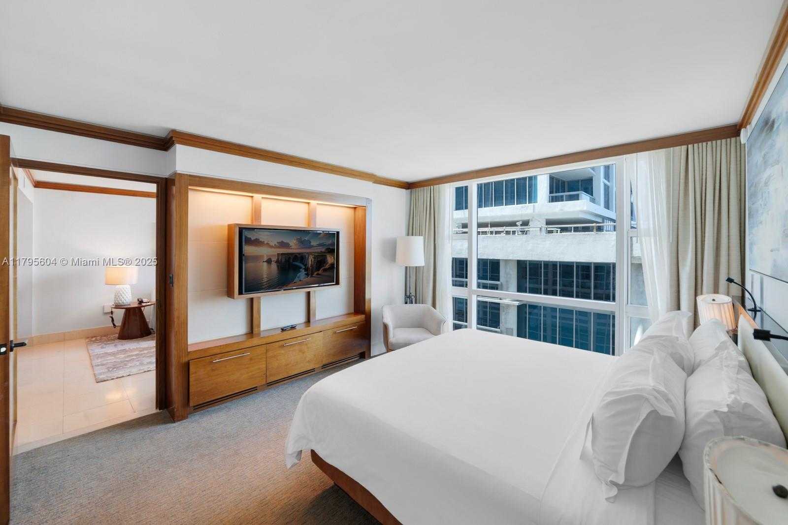 Small Image of 6801 COLLINS AVE #502, Miami Beach Number 9