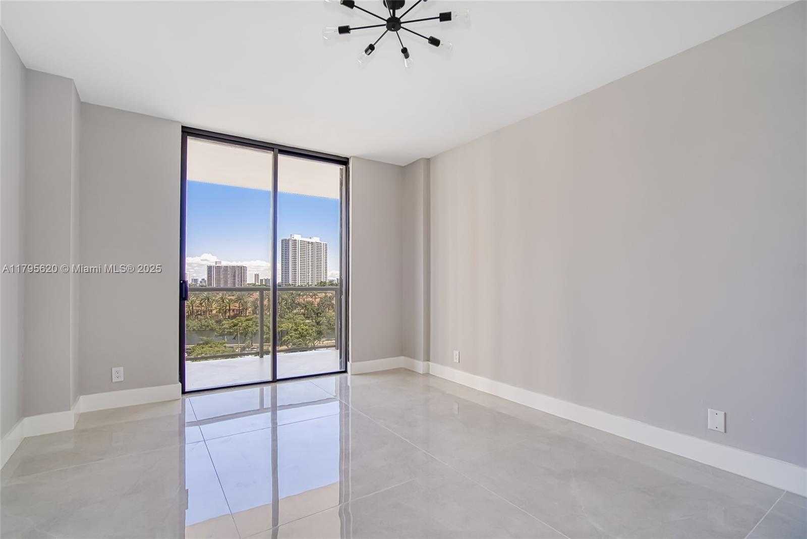 Small Image of 20281 EAST COUNTRY CLUB DR #501, Aventura Number 13