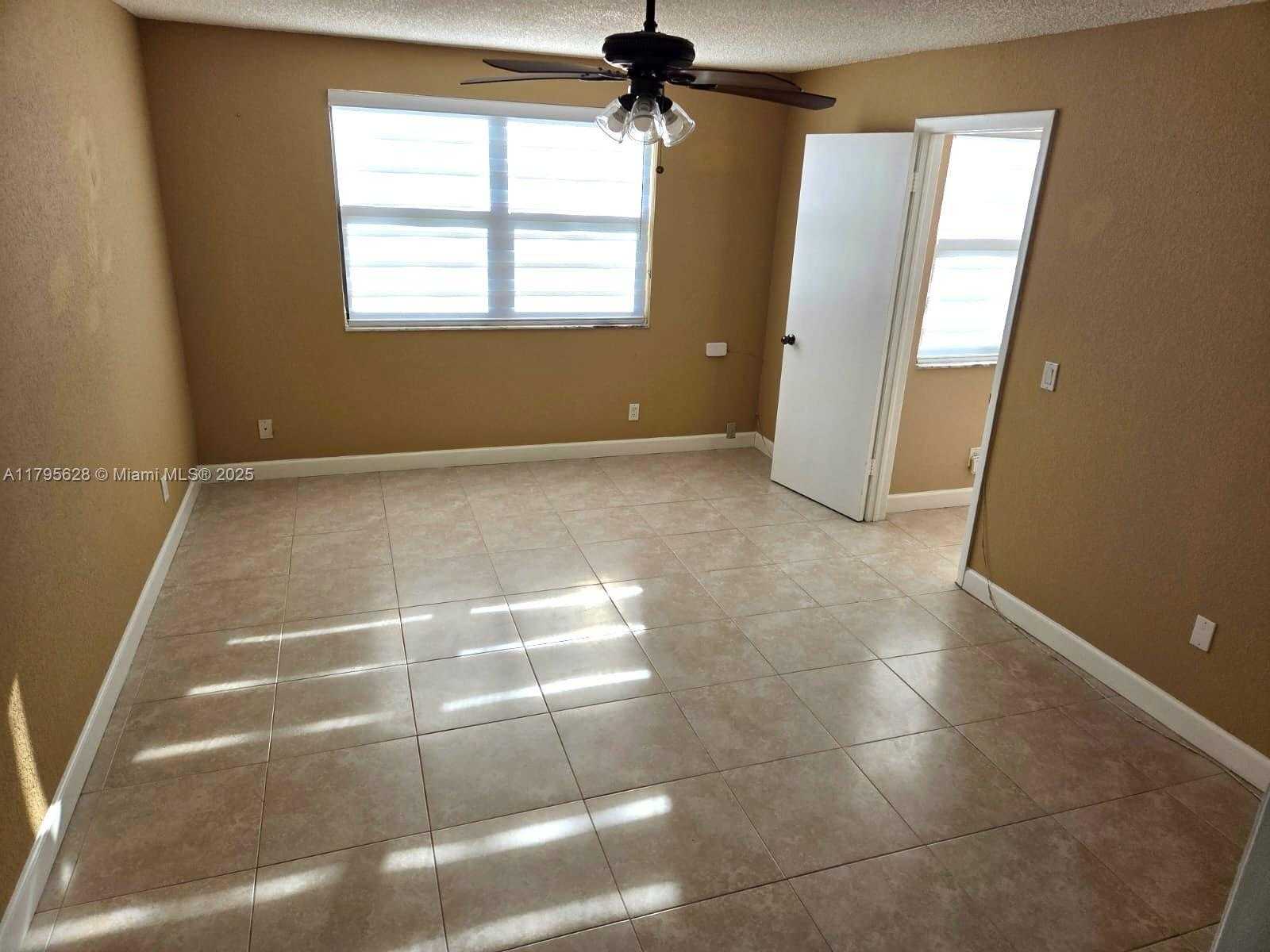 Small Image of 2901 NORTH NOB HILL RD #101, Sunrise Number 15