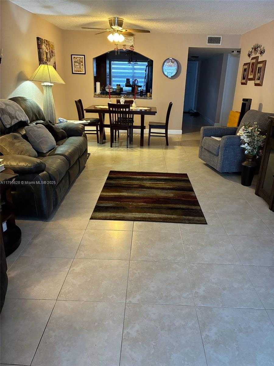 Small Image of 2901 NORTH NOB HILL RD #101, Sunrise Number 3