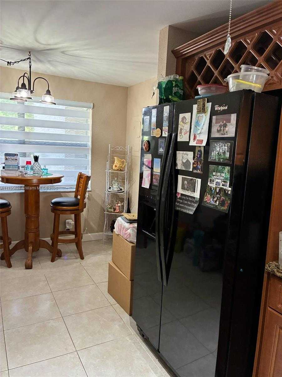 Small Image of 2901 NORTH NOB HILL RD #101, Sunrise Number 6