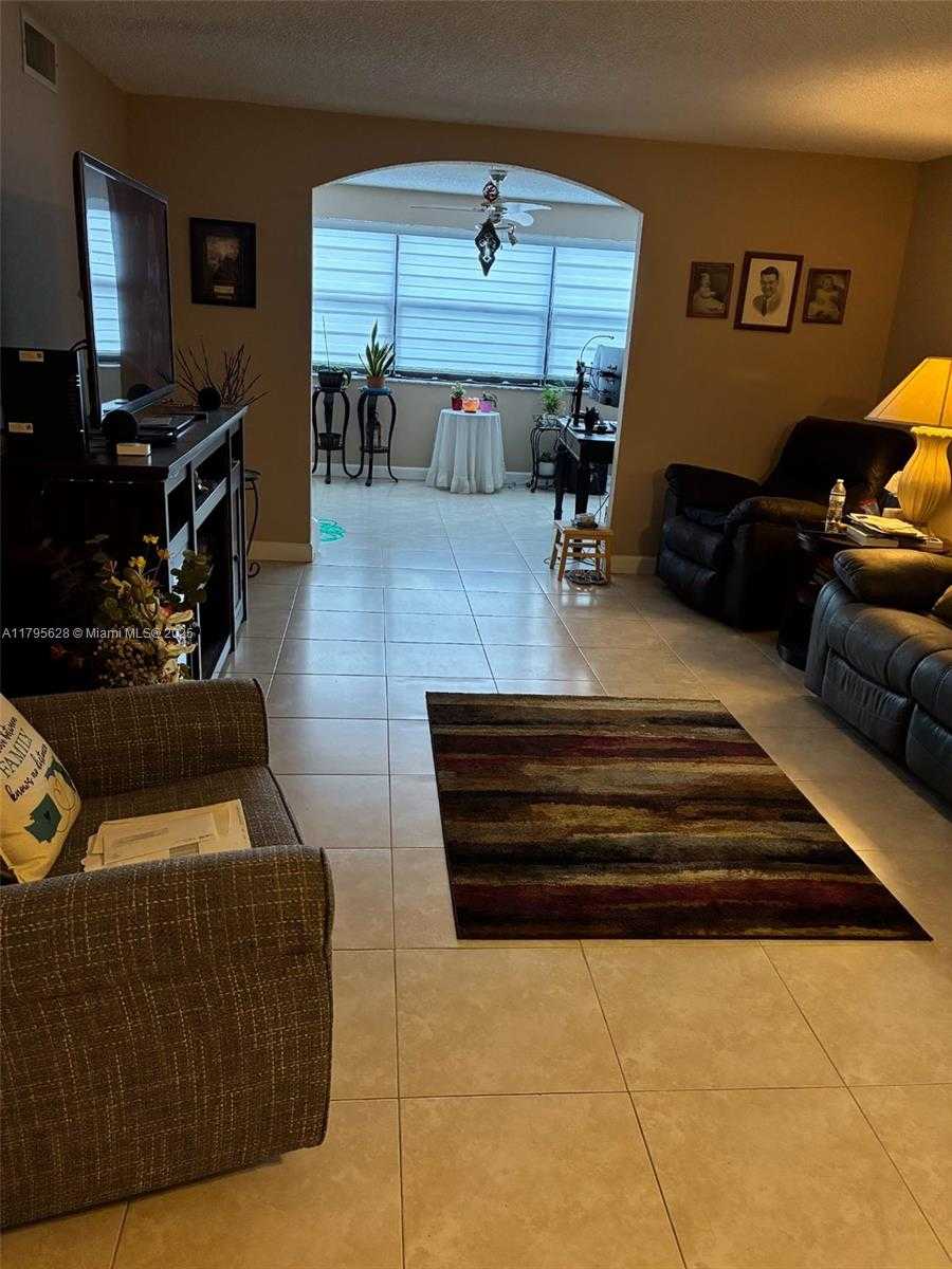 Small Image of 2901 NORTH NOB HILL RD #101, Sunrise Number 7