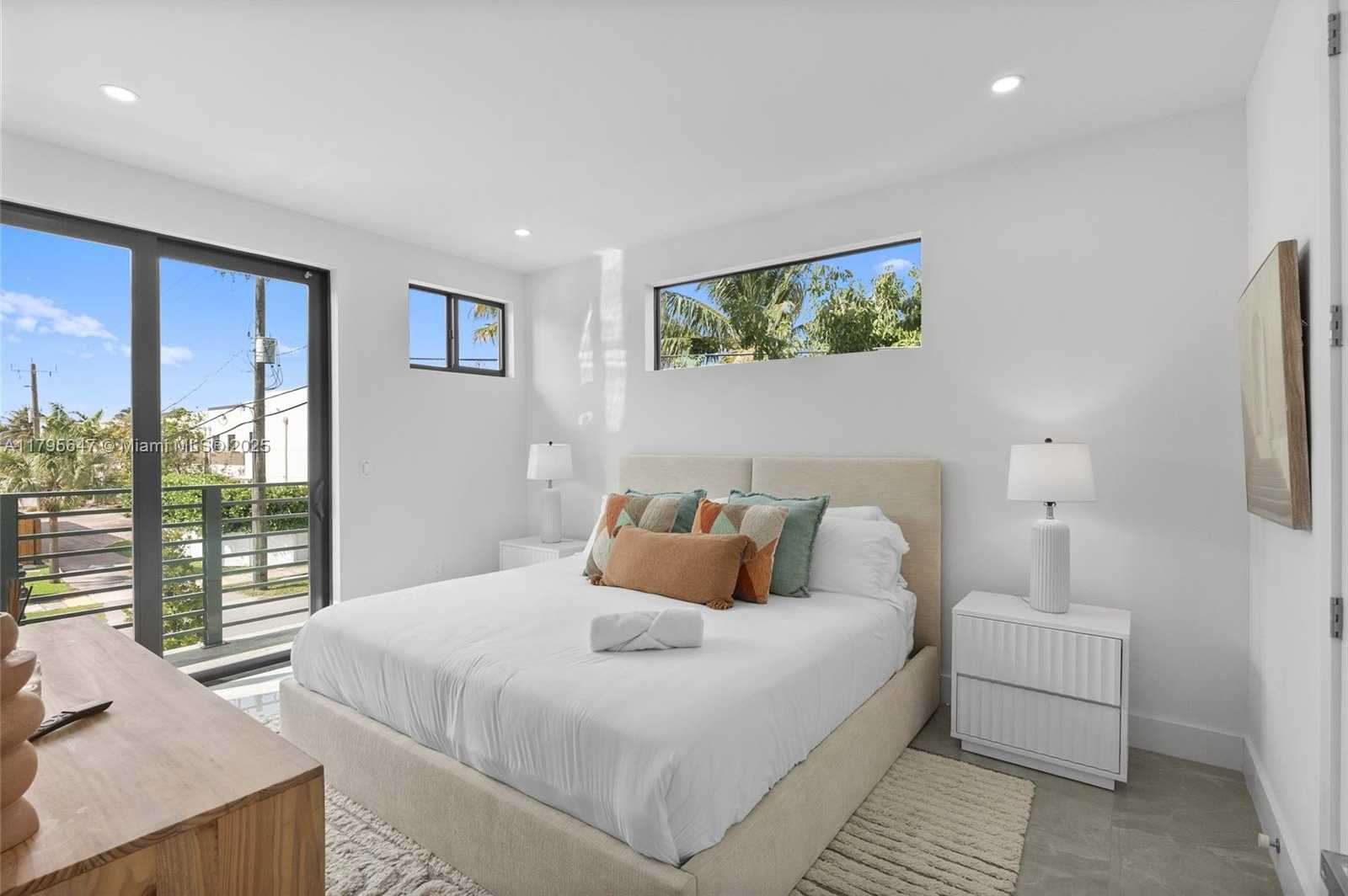 Small Image of 325 SOUTH WEST 16TH ST #B, Fort Lauderdale Number 38