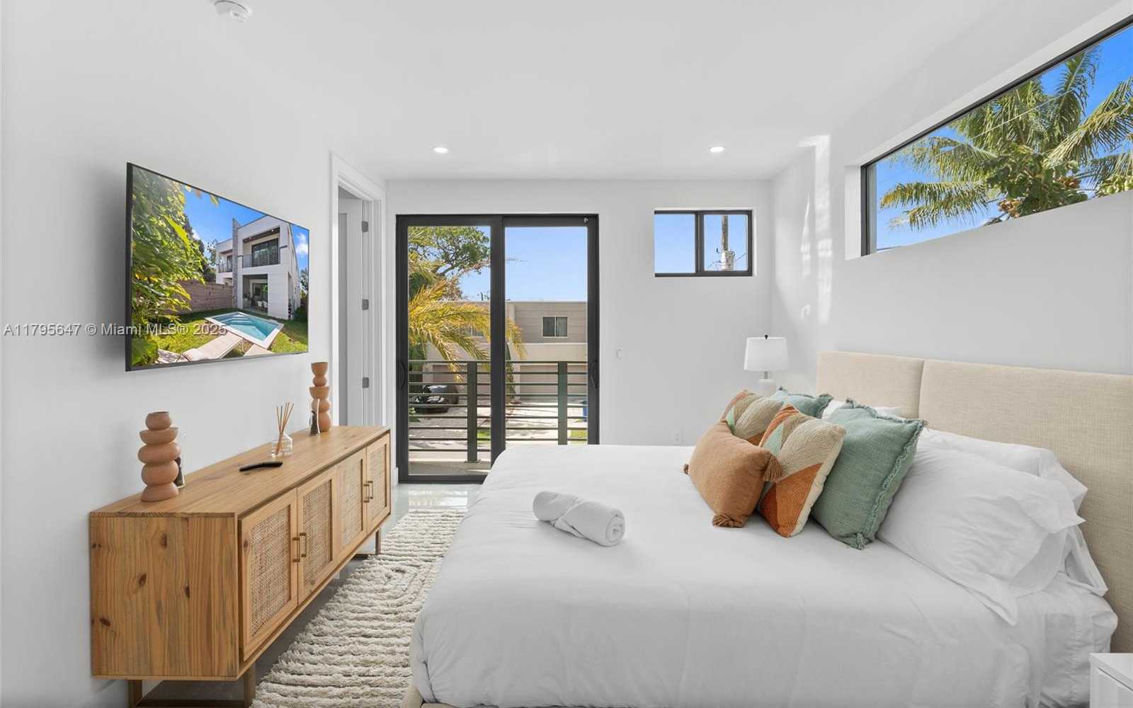 Small Image of 325 SOUTH WEST 16TH ST #B, Fort Lauderdale Number 39