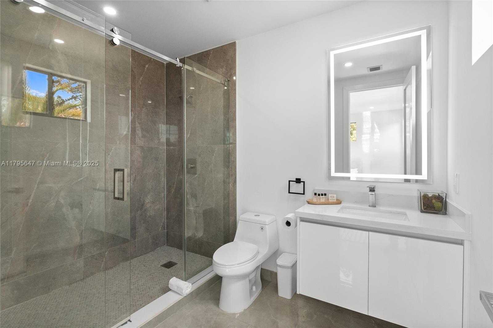 Small Image of 325 SOUTH WEST 16TH ST #B, Fort Lauderdale Number 42