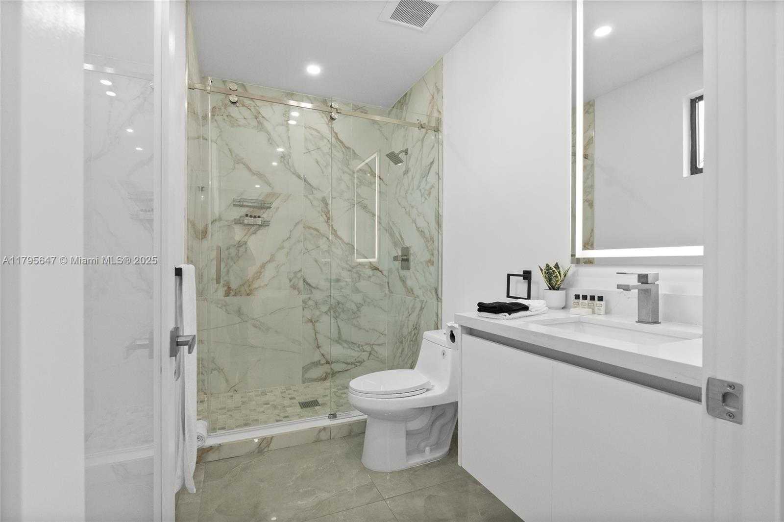 Small Image of 325 SOUTH WEST 16TH ST #B, Fort Lauderdale Number 45