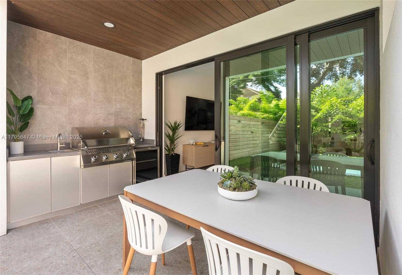 Small Image of 325 SOUTH WEST 16TH ST #B, Fort Lauderdale Number 47