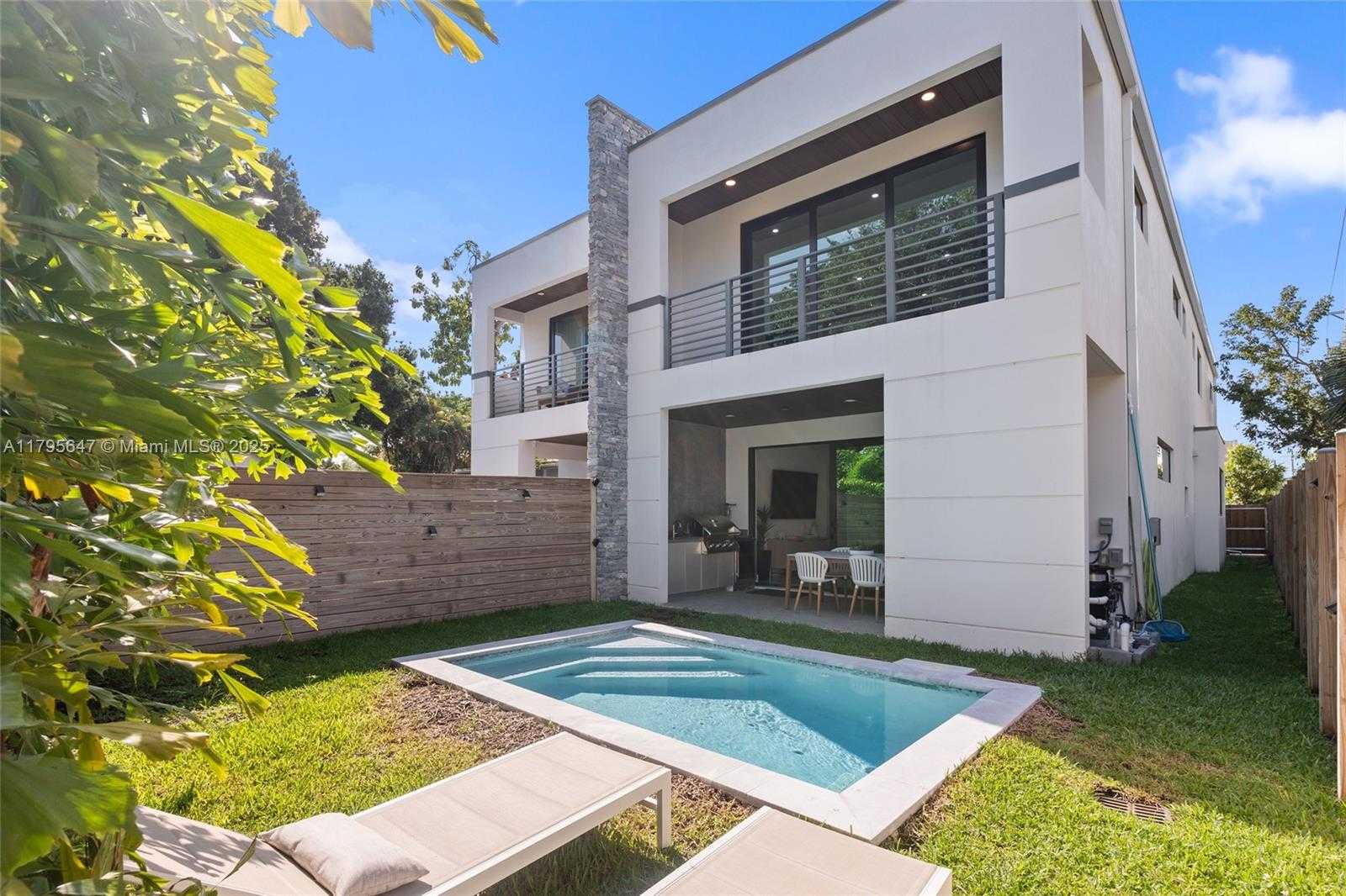 Small Image of 325 SOUTH WEST 16TH ST #B, Fort Lauderdale Number 50