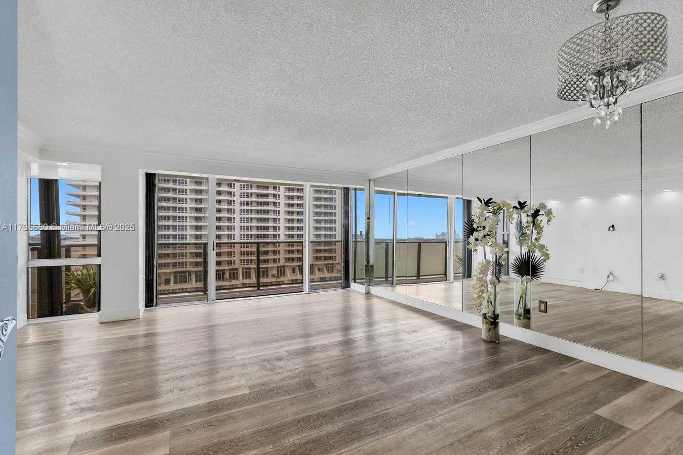 Small Image of 600 NORTH EAST 36TH ST #1404, Miami Number 10