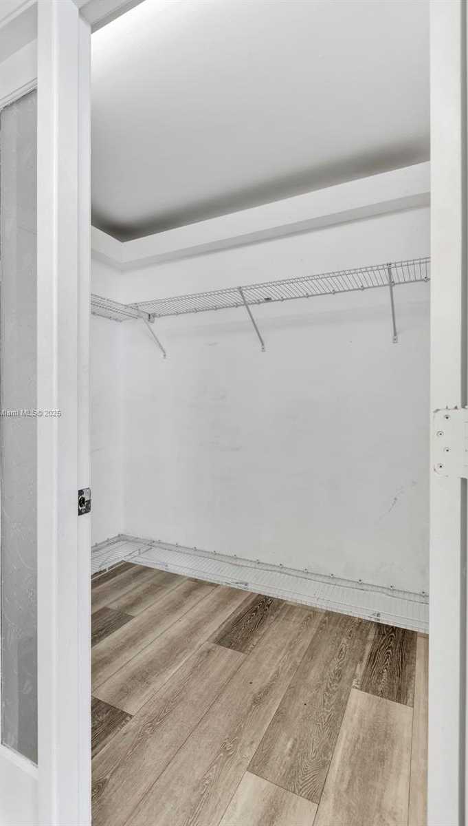 Small Image of 600 NORTH EAST 36TH ST #1404, Miami Number 13