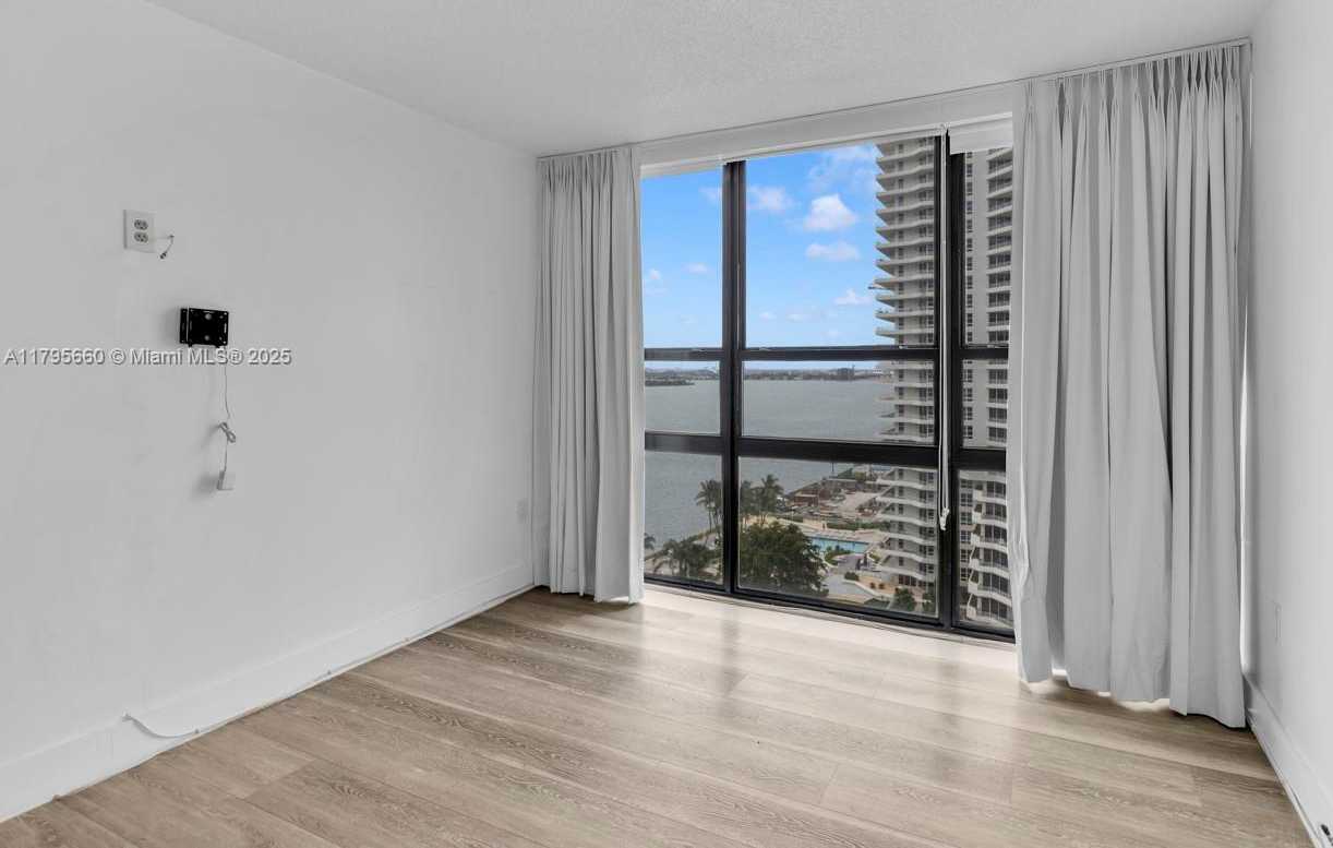 Small Image of 600 NORTH EAST 36TH ST #1404, Miami Number 18