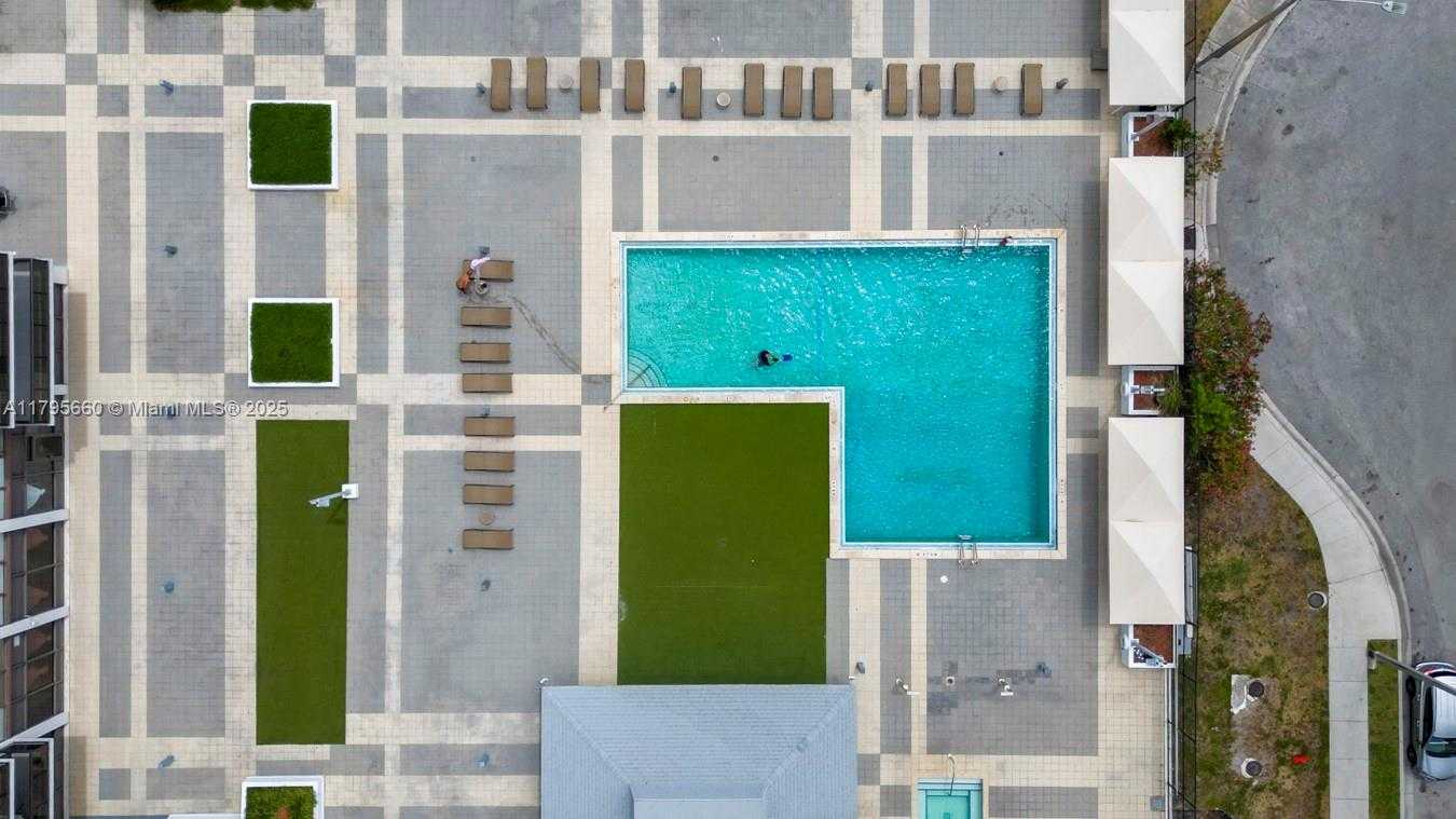 Small Image of 600 NORTH EAST 36TH ST #1404, Miami Number 32