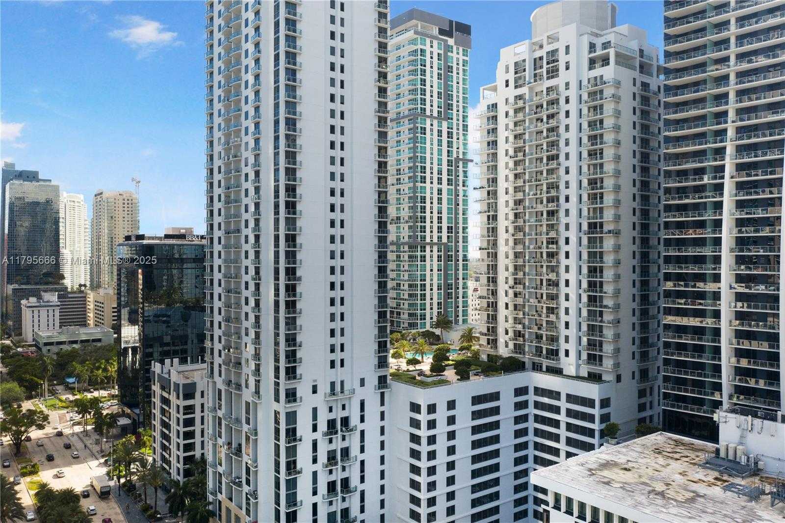 Small Image of 1060 BRICKELL AVE #1001, Miami Number 10