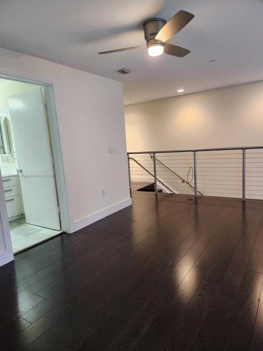 Small Image of 1060 BRICKELL AVE #1001, Miami Number 5