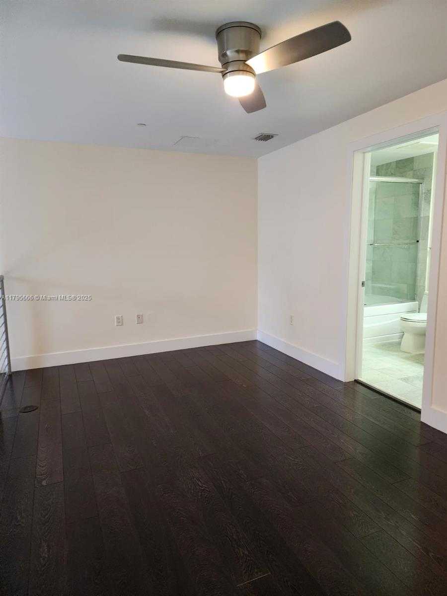 Small Image of 1060 BRICKELL AVE #1001, Miami Number 6