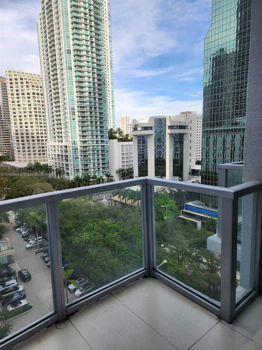 Small Image of 1060 BRICKELL AVE #1001, Miami Number 9