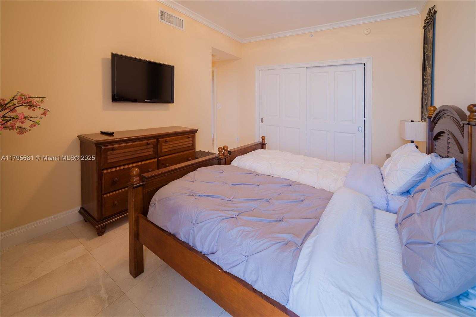 Small Image of 17875 COLLINS AVE #4302, Sunny Isles Beach Number 25