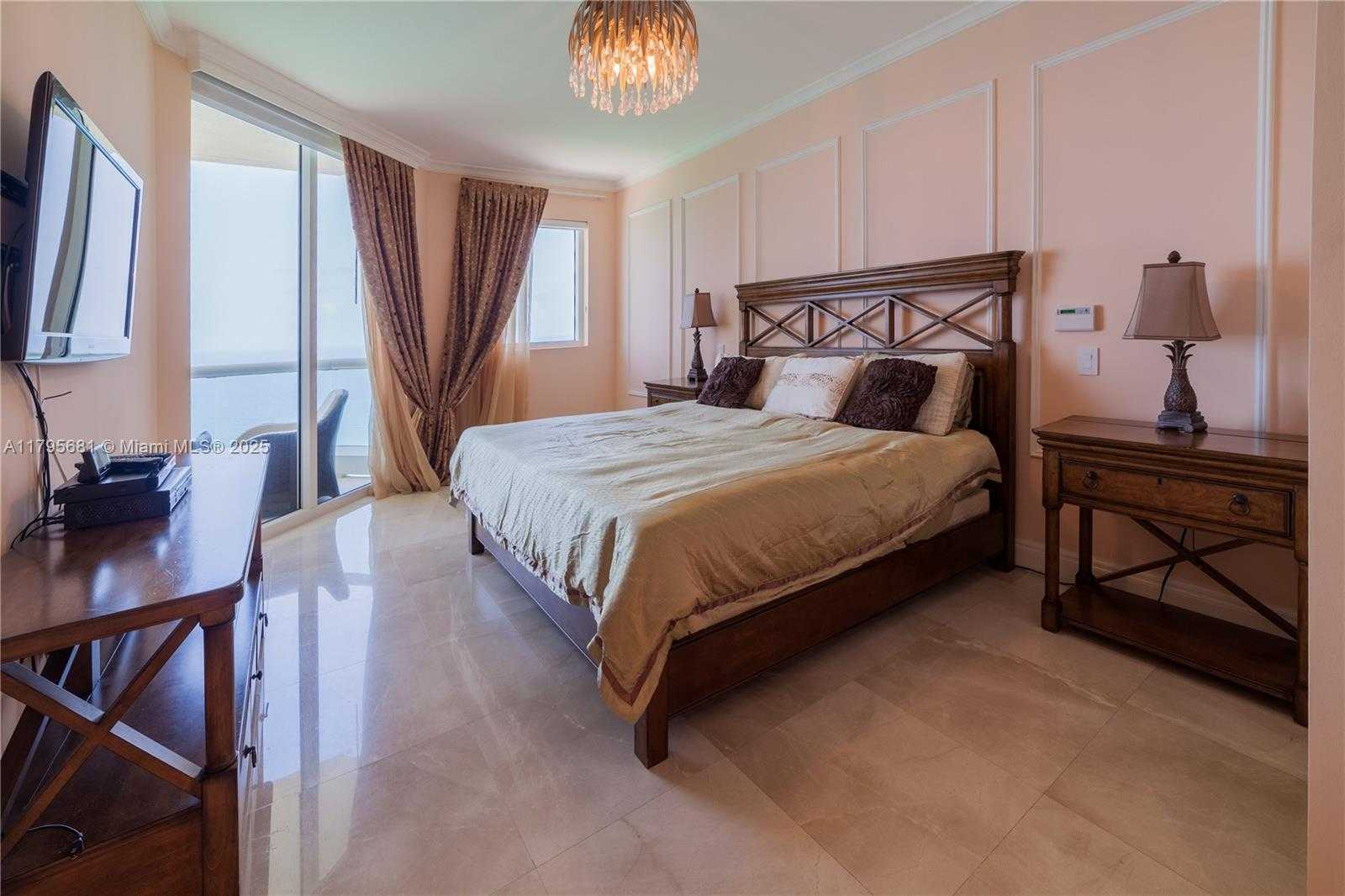 Small Image of 17875 COLLINS AVE #4302, Sunny Isles Beach Number 9