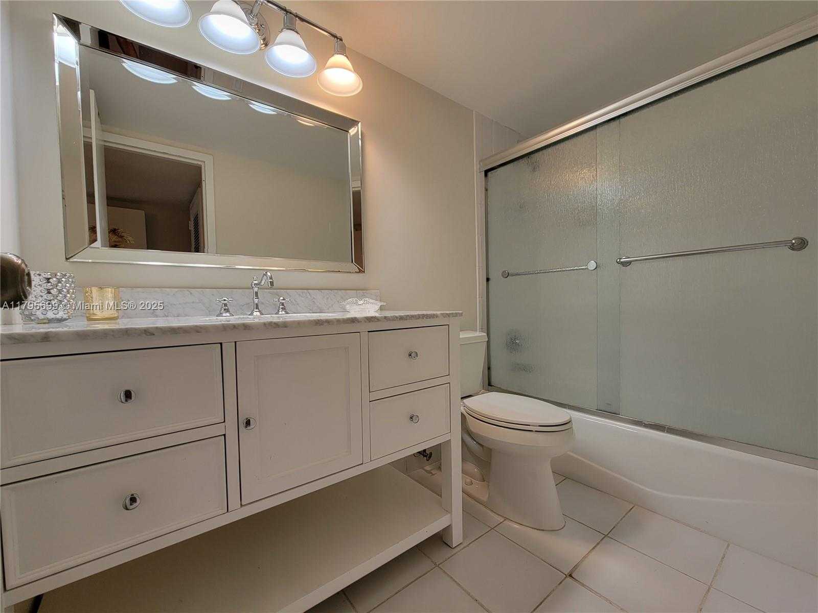 Small Image of 2030 SOUTH OCEAN DR #1804, Hallandale Beach Number 13