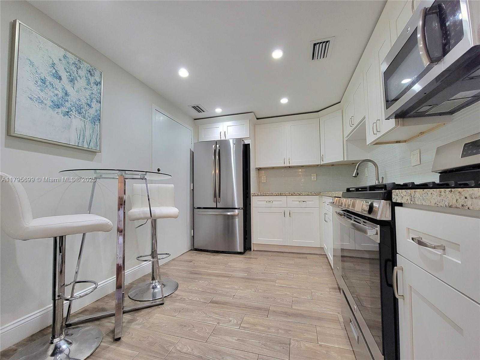 Small Image of 2030 SOUTH OCEAN DR #1804, Hallandale Beach Number 16