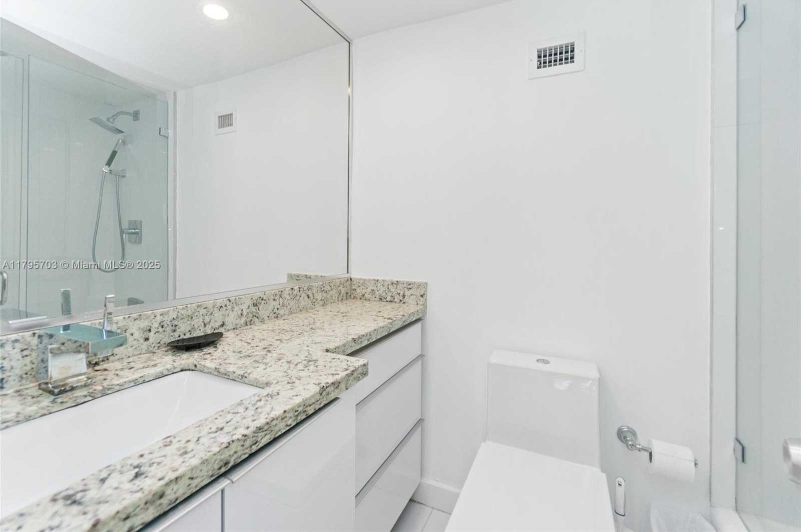 Small Image of 100 LINCOLN RD #611, Miami Beach Number 11