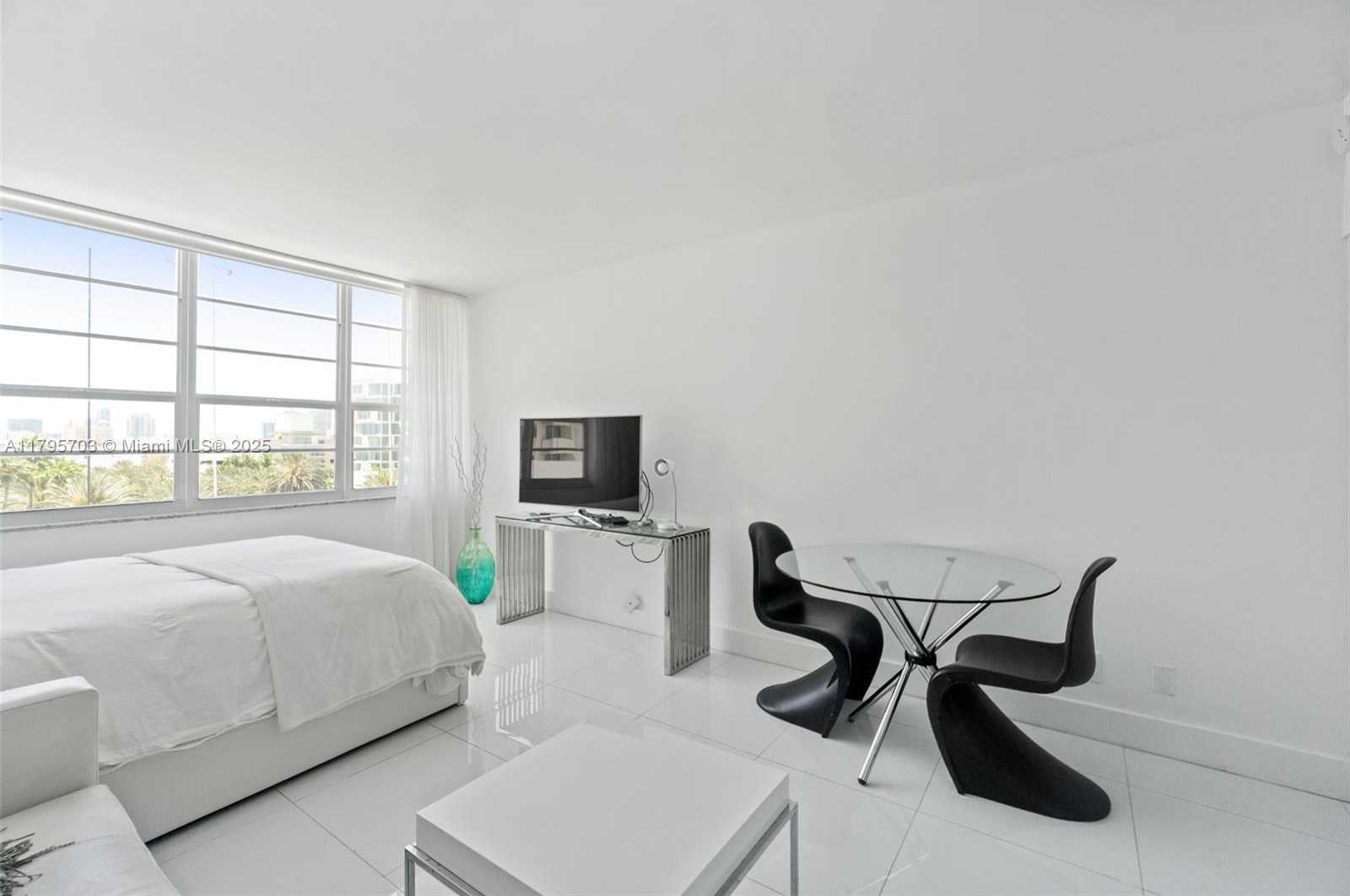 Small Image of 100 LINCOLN RD #611, Miami Beach Number 14