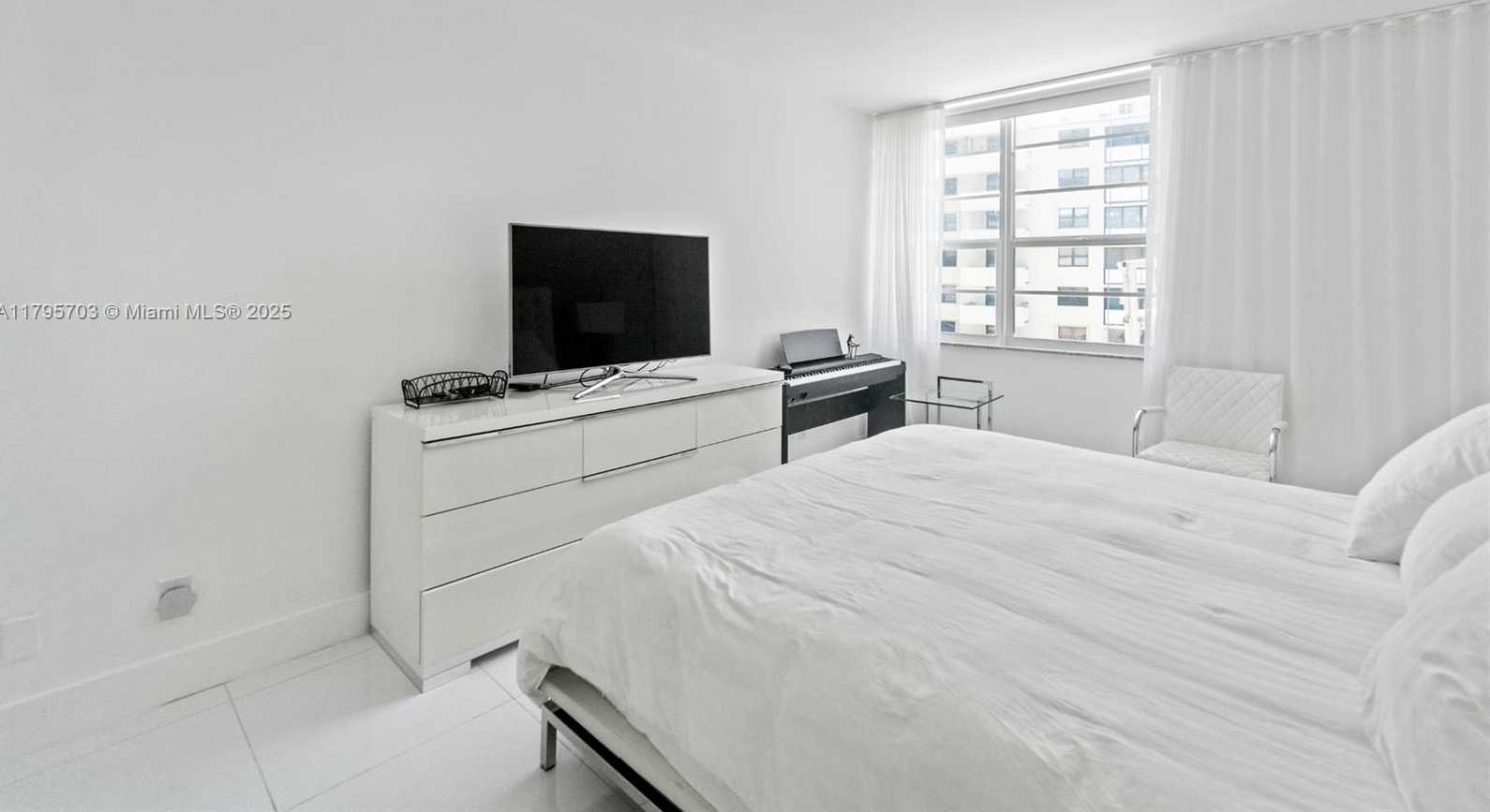 Small Image of 100 LINCOLN RD #611, Miami Beach Number 18