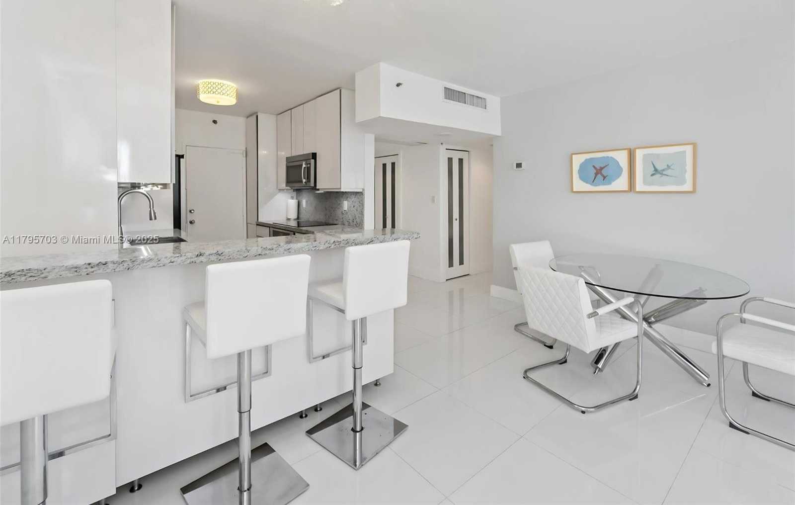 Small Image of 100 LINCOLN RD #611, Miami Beach Number 5