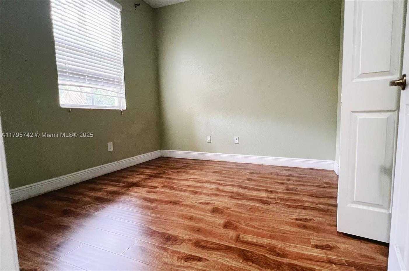 Small Image of 2851 WEST PROSPECT RD #1208, Tamarac Number 17