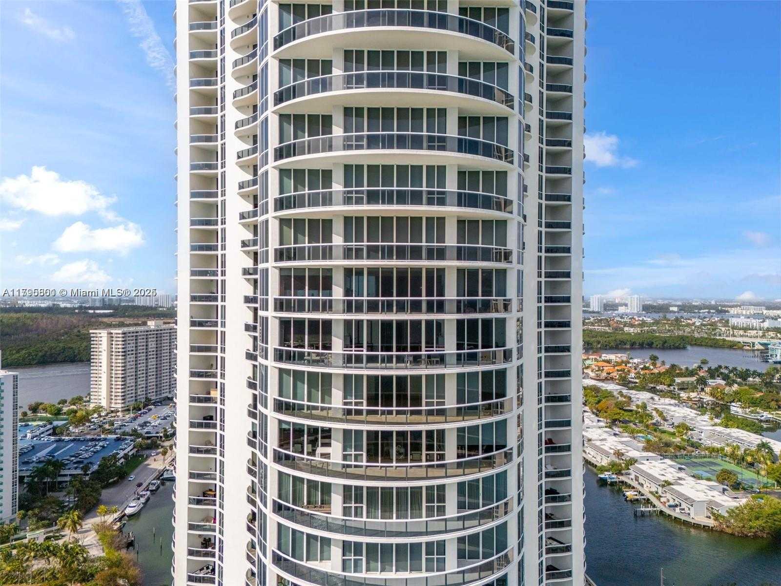 Small Image of 15901 COLLINS AVE #2907, Sunny Isles Beach Number 4