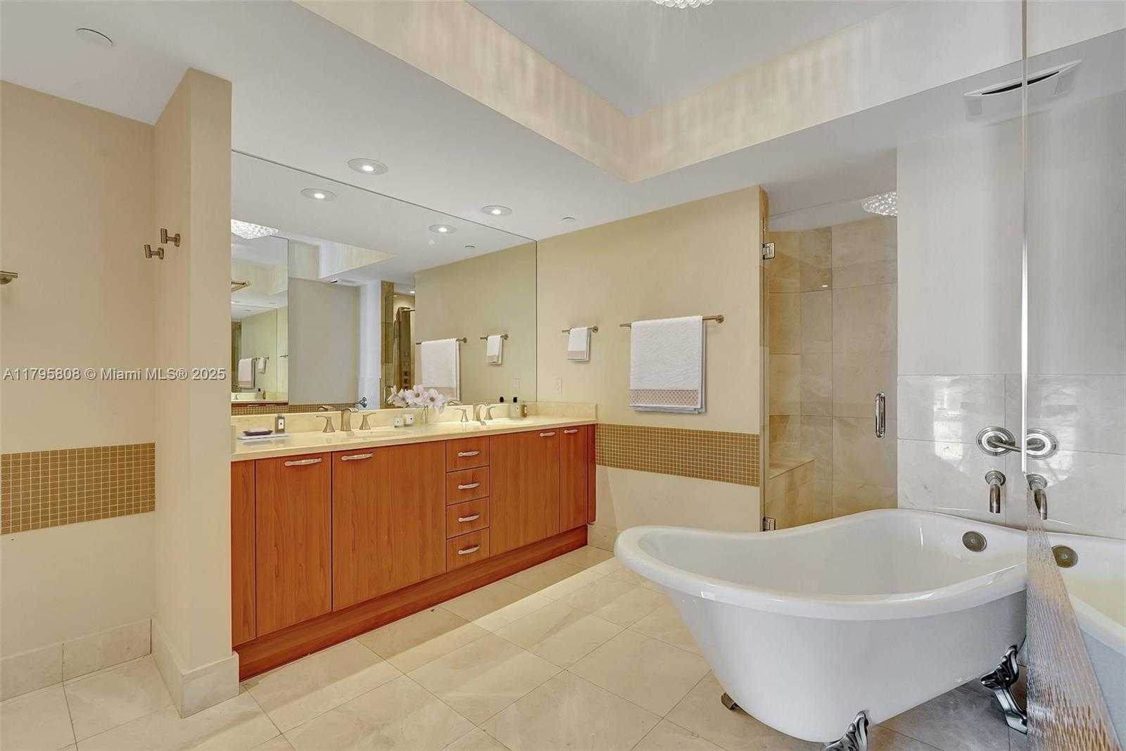 Small Image of 3301 NORTH EAST 183RD ST #1608, Aventura Number 43