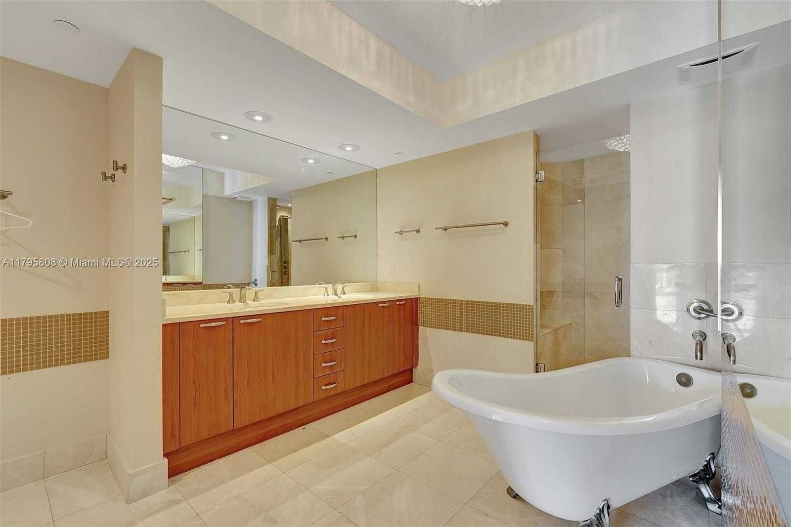 Small Image of 3301 NORTH EAST 183RD ST #1608, Aventura Number 44