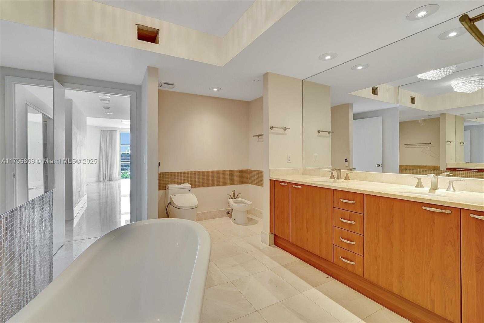 Small Image of 3301 NORTH EAST 183RD ST #1608, Aventura Number 65