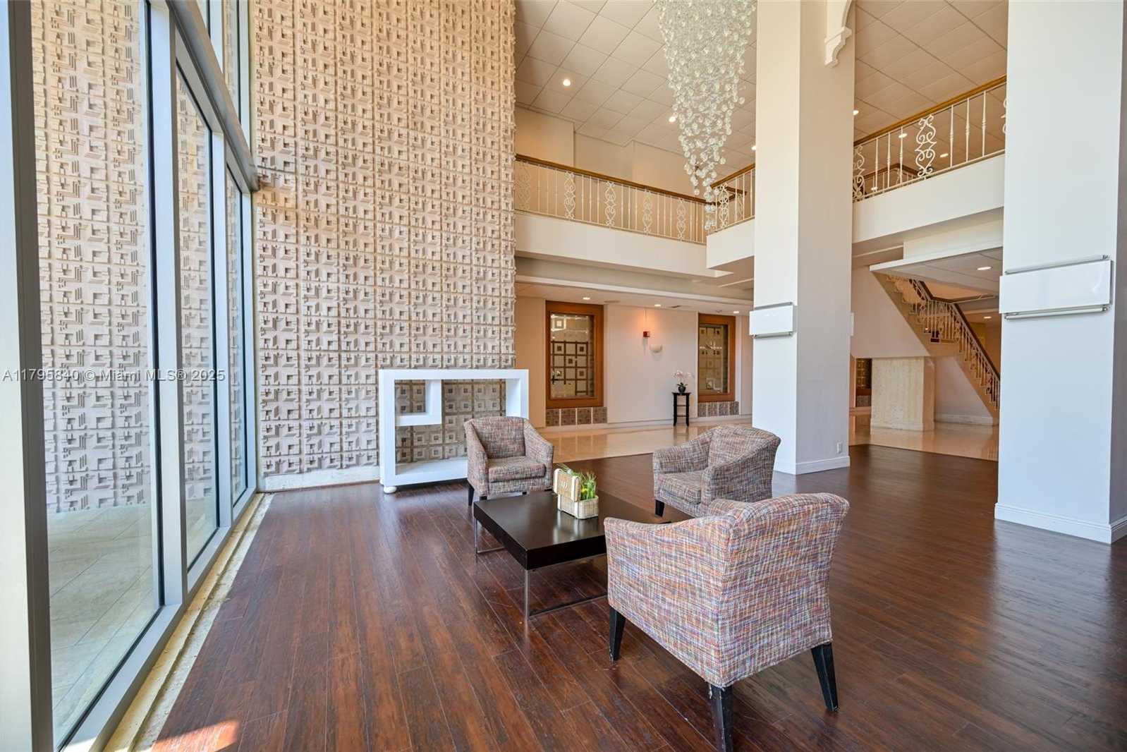 Small Image of 2899 COLLINS AVE #1738, Miami Beach Number 12