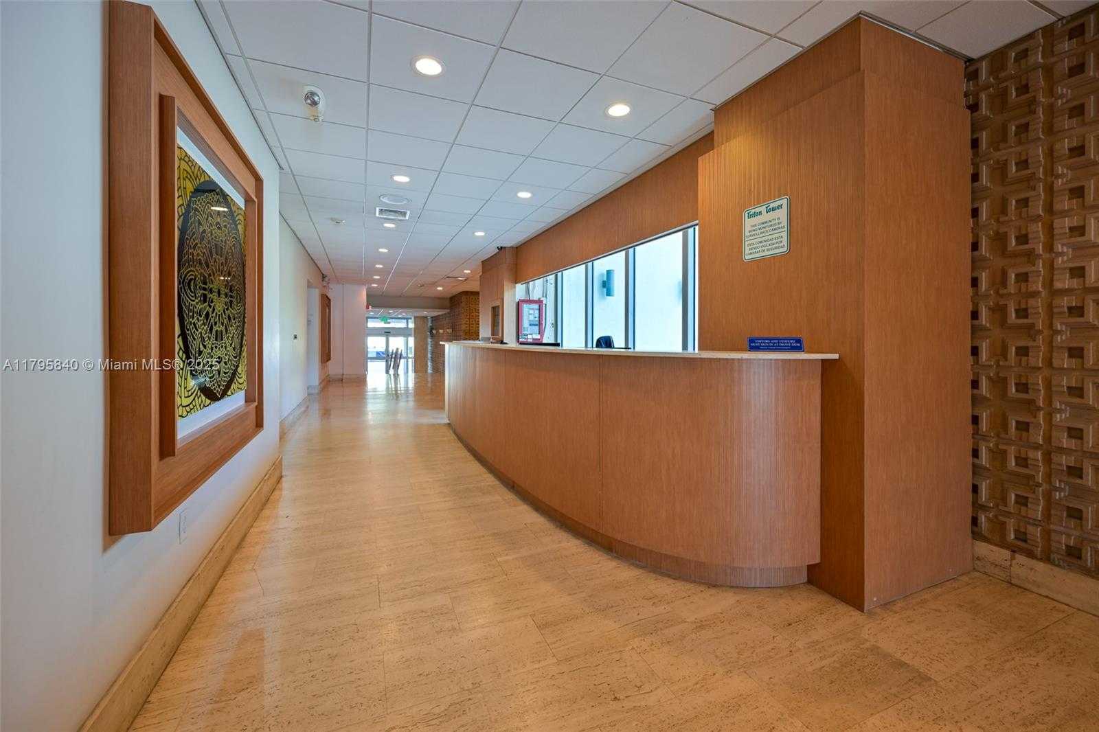 Small Image of 2899 COLLINS AVE #1738, Miami Beach Number 13
