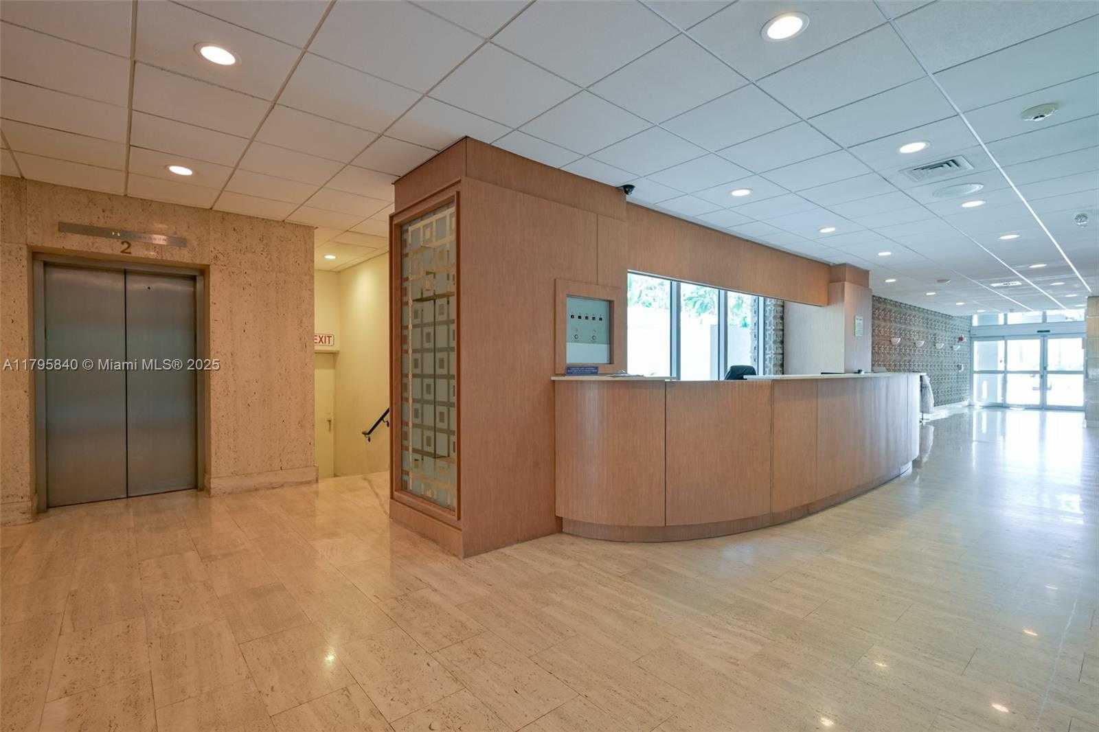Small Image of 2899 COLLINS AVE #1738, Miami Beach Number 14