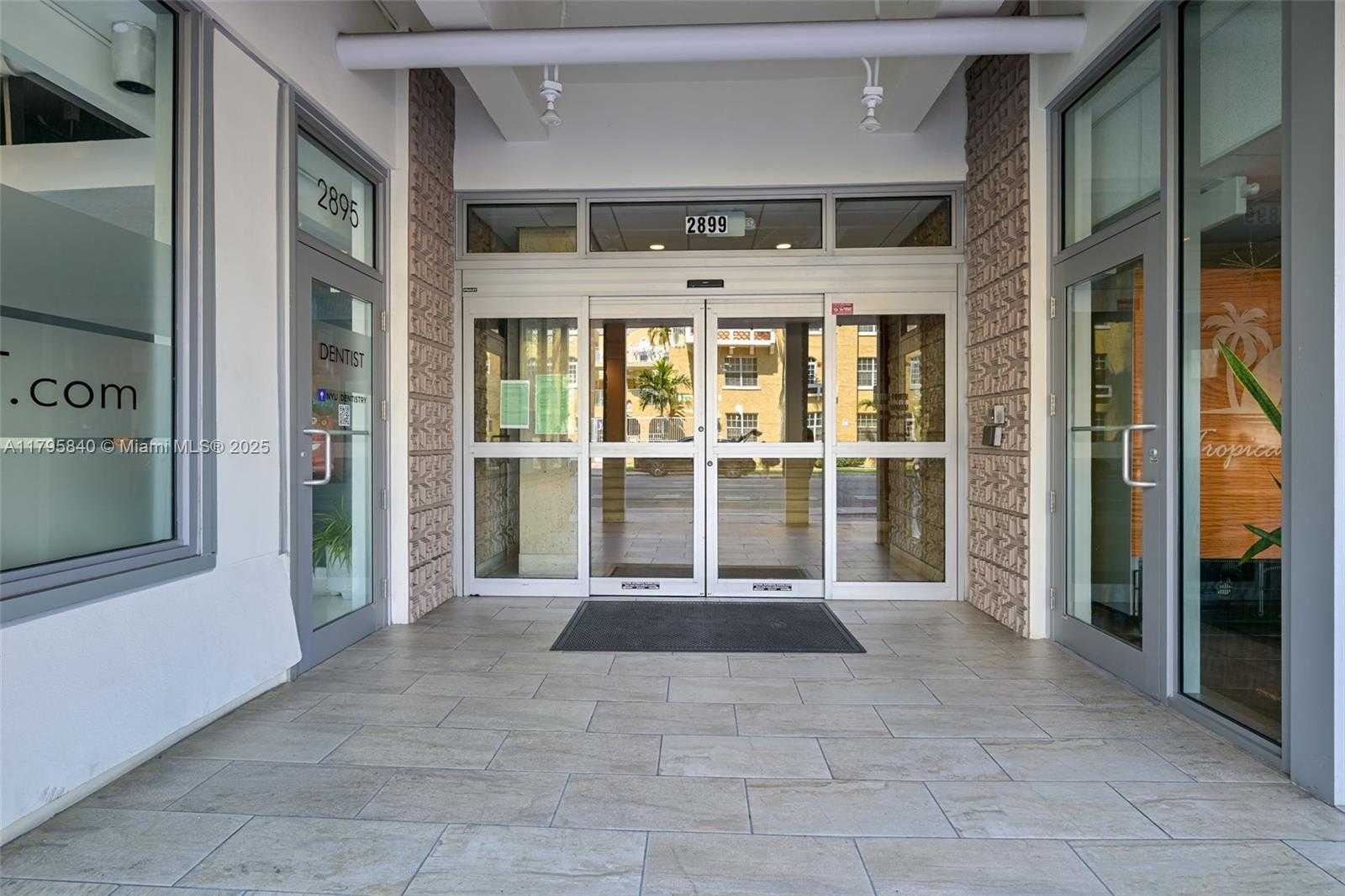 Small Image of 2899 COLLINS AVE #1738, Miami Beach Number 16