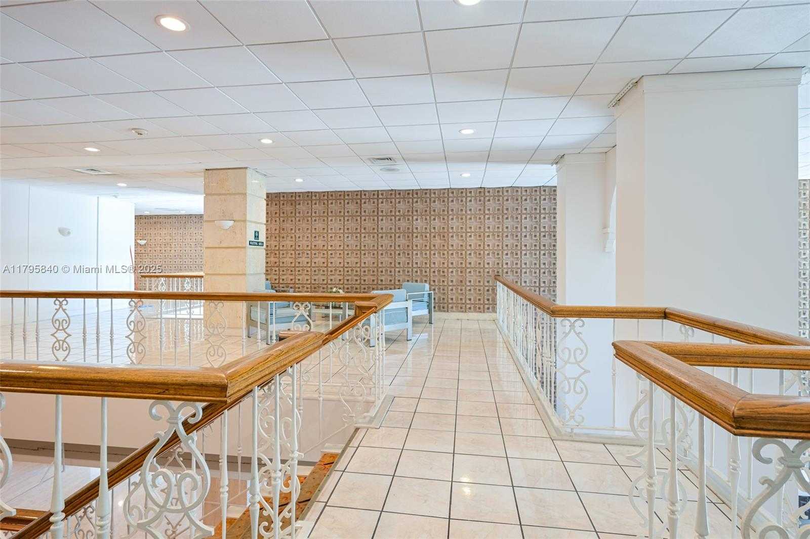 Small Image of 2899 COLLINS AVE #1738, Miami Beach Number 18