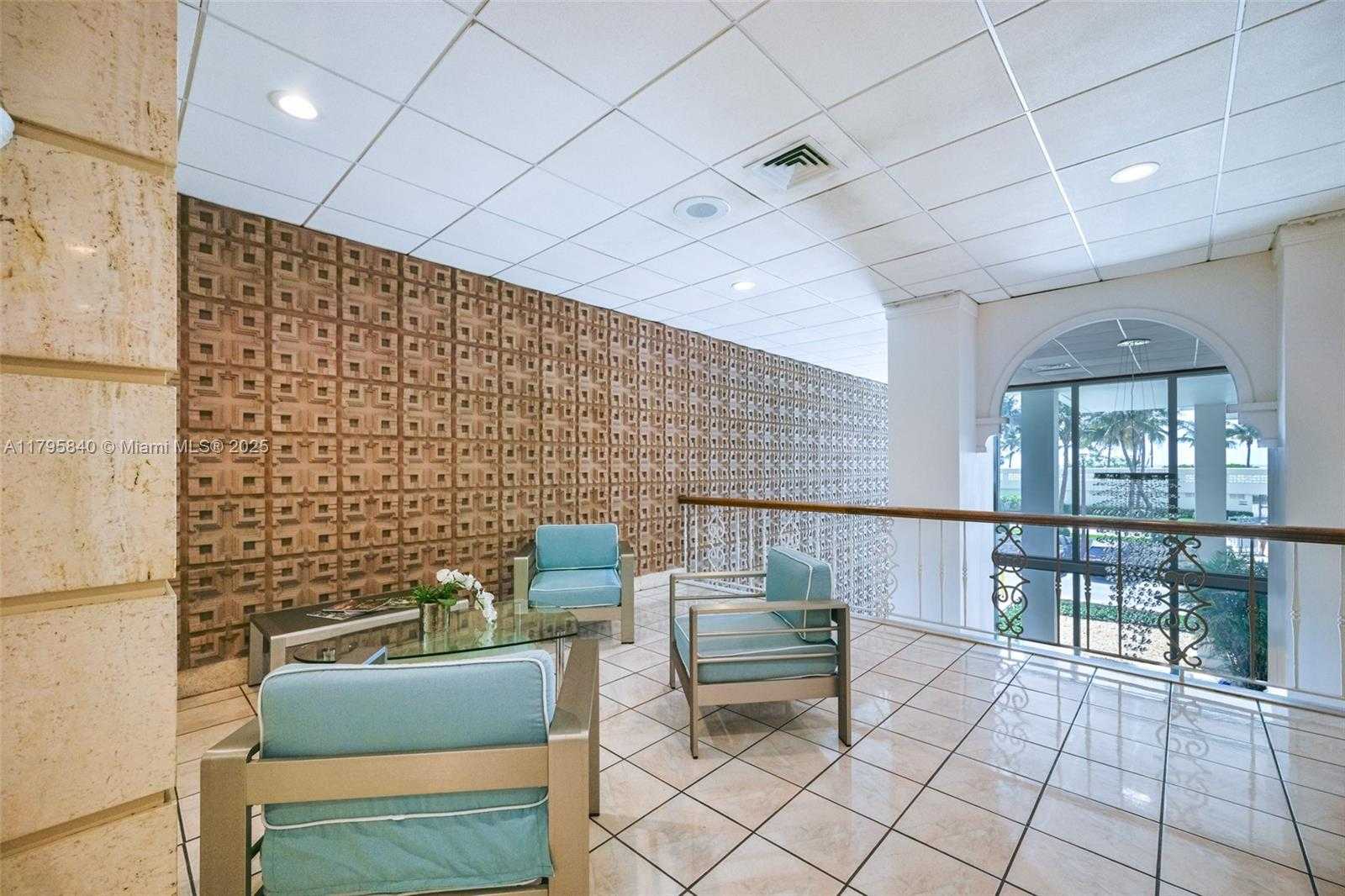 Small Image of 2899 COLLINS AVE #1738, Miami Beach Number 20
