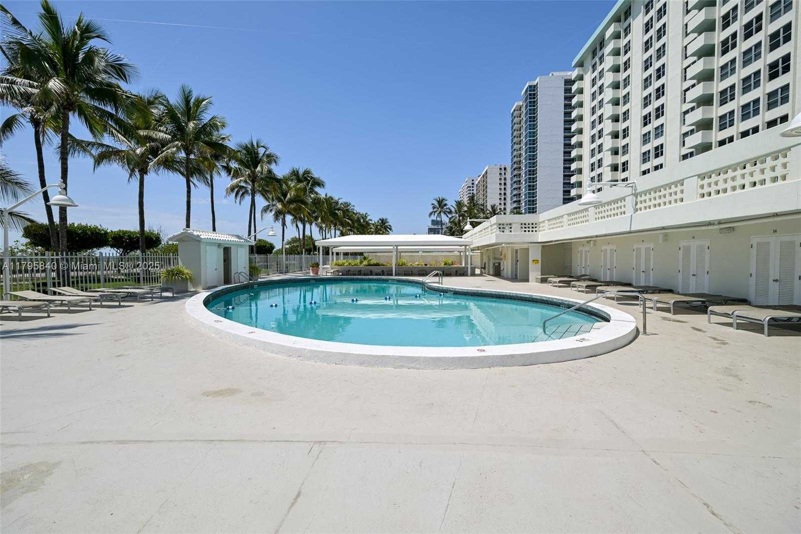 Small Image of 2899 COLLINS AVE #1738, Miami Beach Number 23