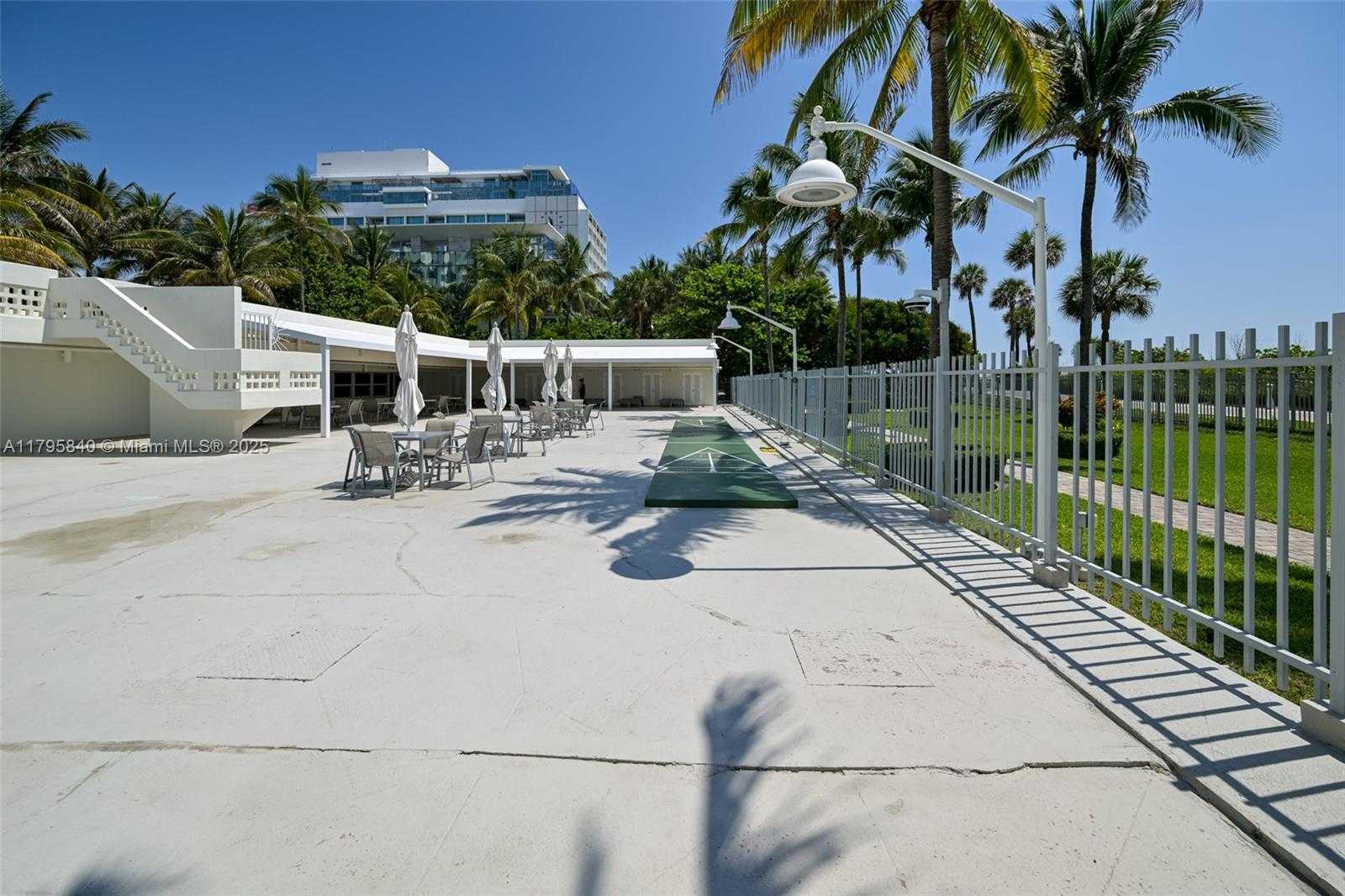 Small Image of 2899 COLLINS AVE #1738, Miami Beach Number 24