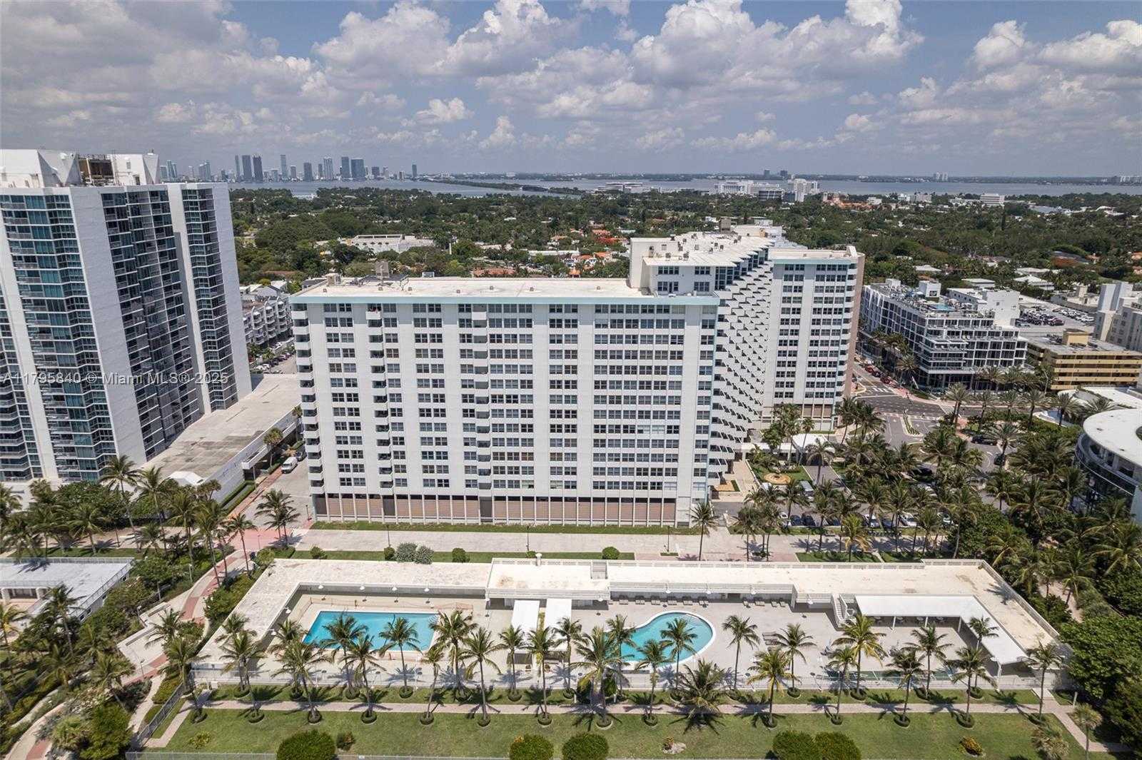 Small Image of 2899 COLLINS AVE #1738, Miami Beach Number 38