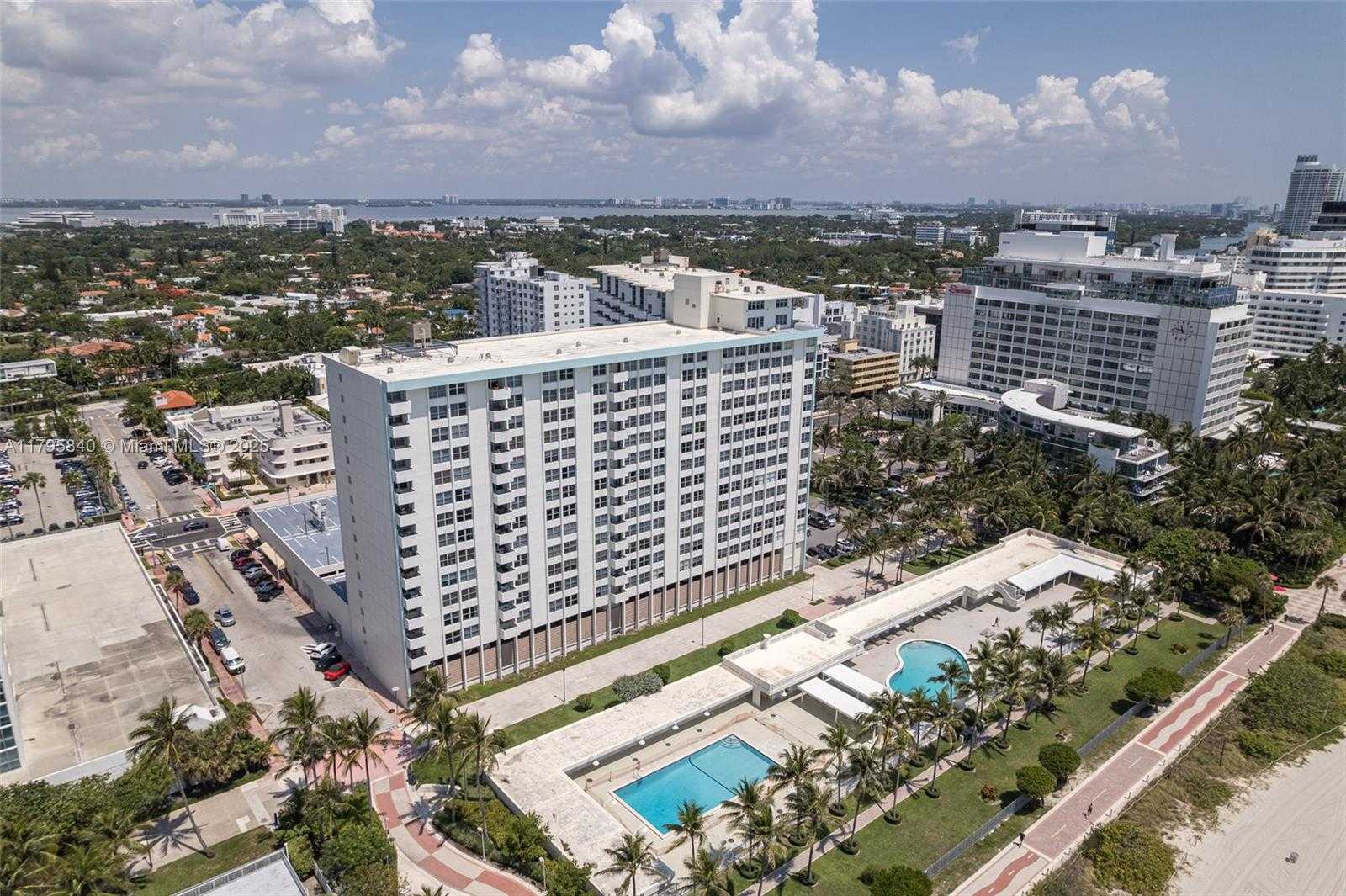 Small Image of 2899 COLLINS AVE #1738, Miami Beach Number 39