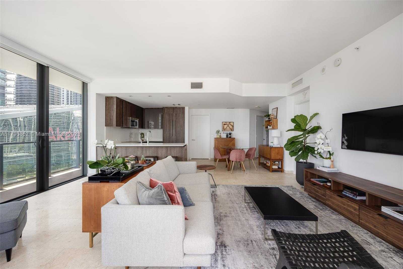 Small Image of 68 SOUTH EAST 6TH ST #1601, Miami Number 11