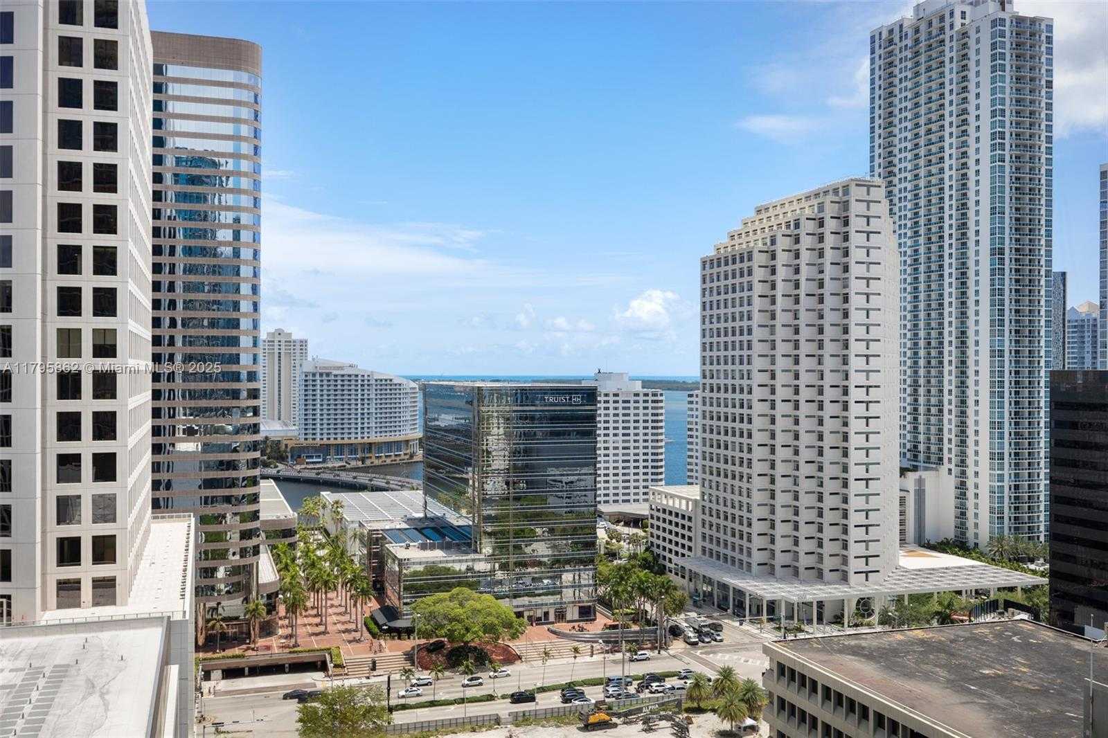 Small Image of 68 SOUTH EAST 6TH ST #1601, Miami Number 2